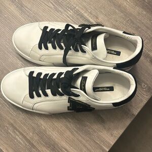 Dolce Gabbana shoes size 10.5 barley used